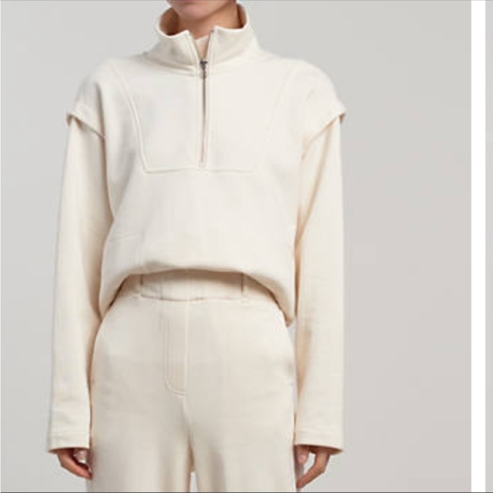 Levi's Fireside Fleece Sweatshirt, S
Cream, 100% Organic Cotton Funnel Neck
